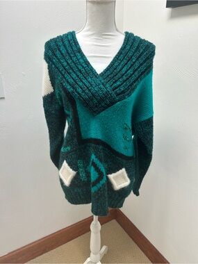 Susann D Teal Patterned V-Neck Women’s Sweater